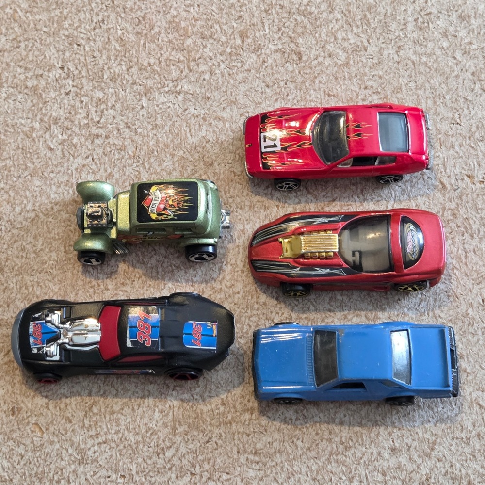 Hot Wheels Diecast Car Lot 5pc 32 Ford Vicky Ferrari 365 GTB 4 1981 1999 2009